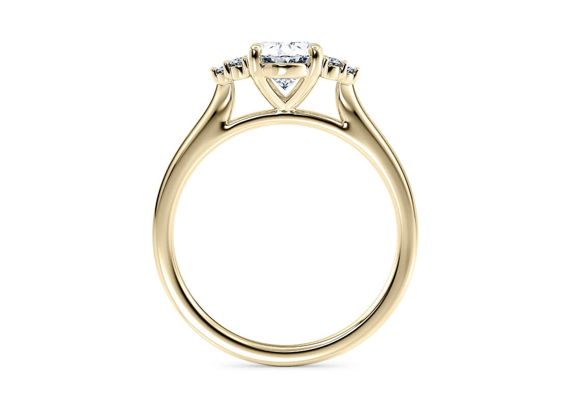 Rosa Vintage Yellow Gold 18k Oval Engagement Ring