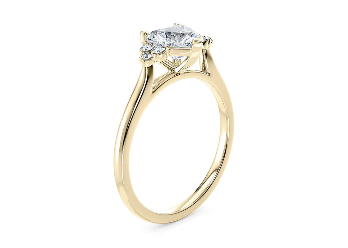 Rosa Vintage Yellow Gold 18k Heart Engagement Ring