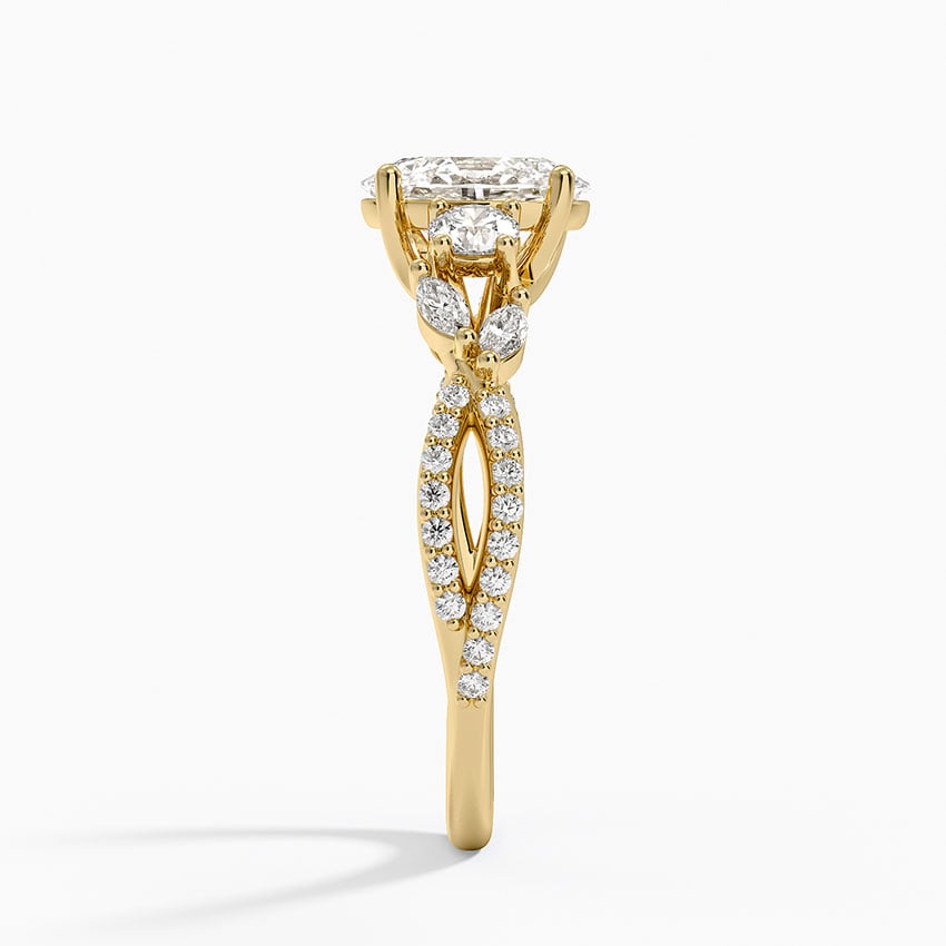 Luxe Willow Three Stone Diamond Ring (1/2 ct. tw.) Yellow Gold 18k Oval Engagement Ring