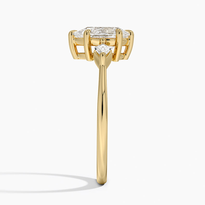 Cometa Three Stone Diamond Ring Yellow Gold 18k Pear Engagement Ring