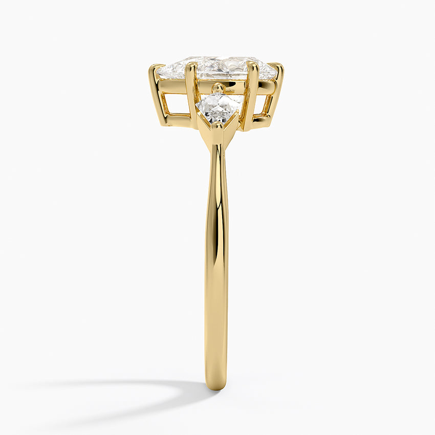Luxe Cometa Three Stone Diamond Ring (1/3 ct. tw.) Yellow Gold 18k Pear Engagement Ring