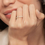 Luxe Winding Willow Diamond Ring (1/4 ct. tw.) Yellow Gold 18k Wedding Band
