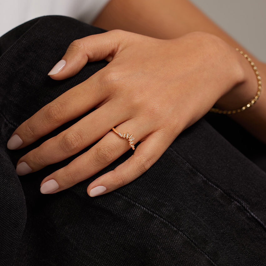 Petal Contour Diamond Ring Rose Gold 18k Wedding Band