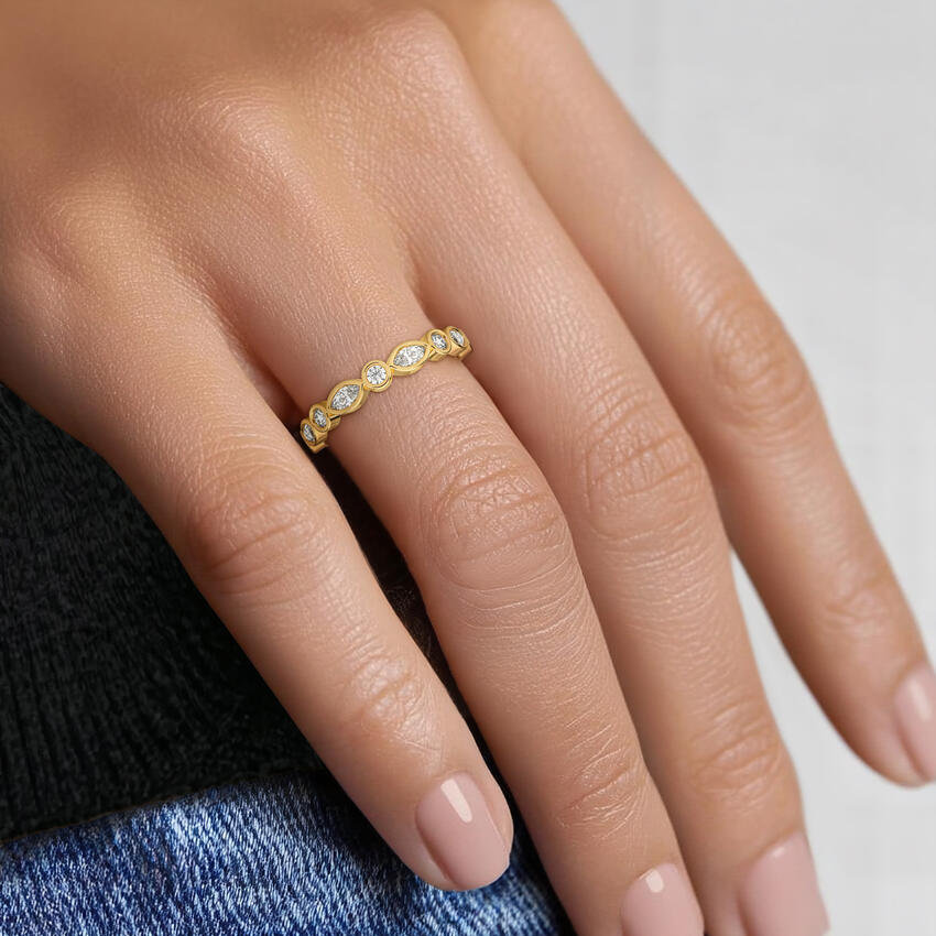 Versailles Bezel Diamond Ring Yellow Gold 18k Wedding Band