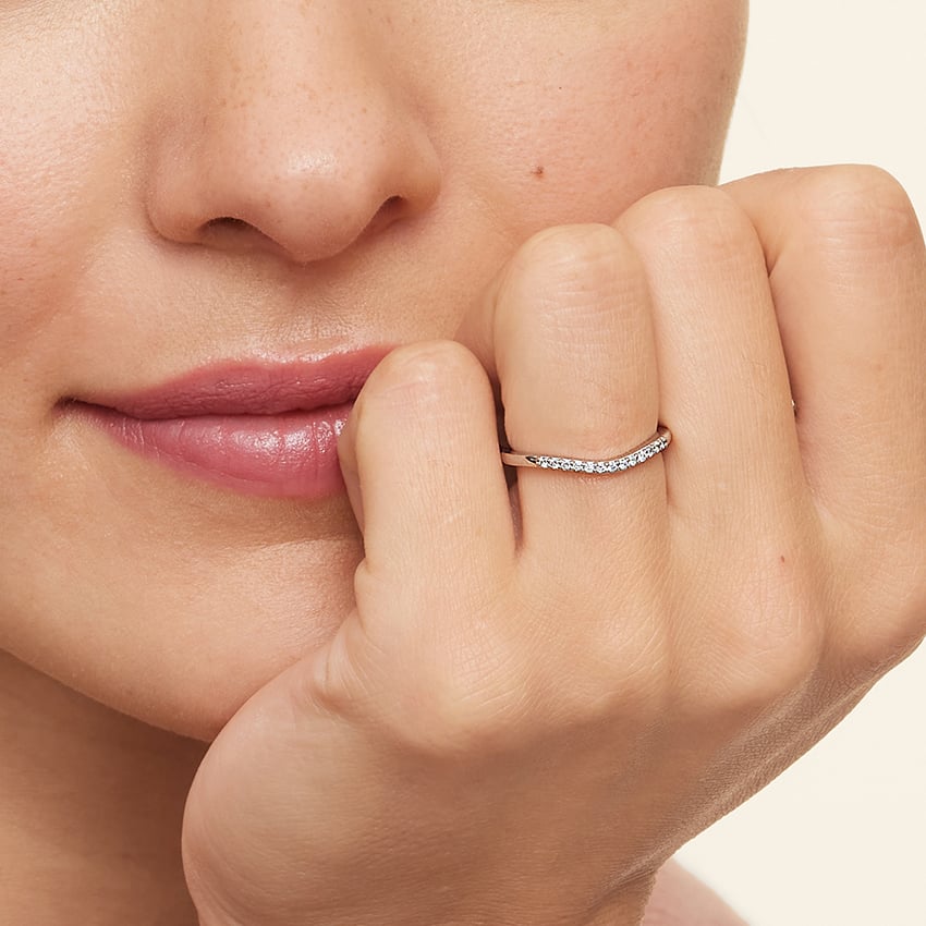Petite Curved Diamond Ring (1/10 ct. tw.) Platinum Wedding Band