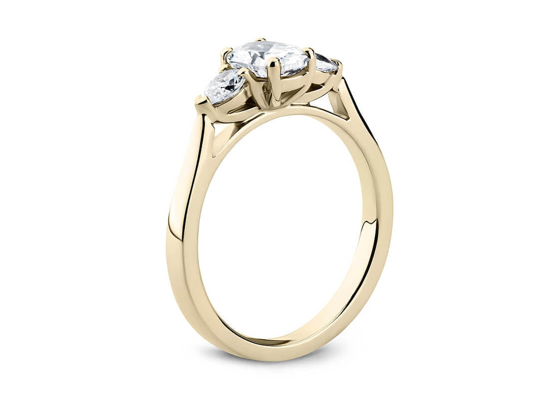 Barcelona Trilogy Yellow Gold 18k Oval Engagement Ring