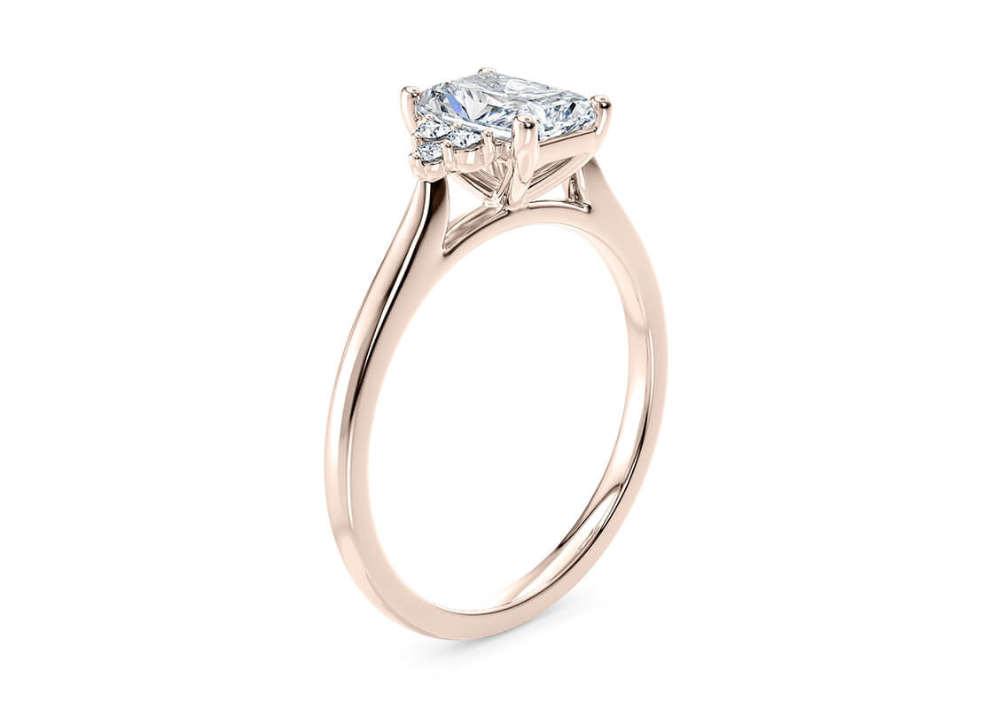 Rosa Vintage Rose Gold 18k Radiant Engagement Ring